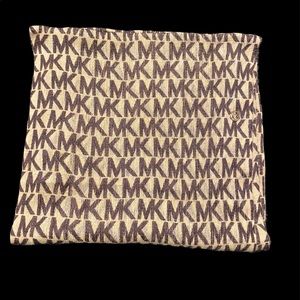 MK Infinity Scarf